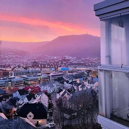 Panorama Modern With View *