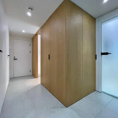 Panorama Modern With View