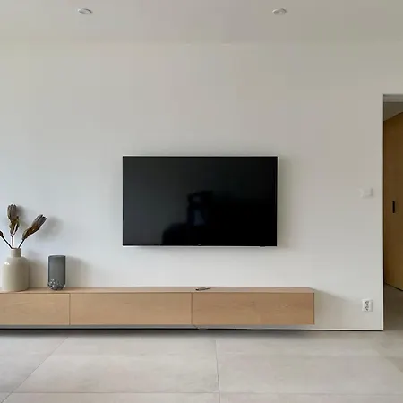 Panorama Modern With View شقة *